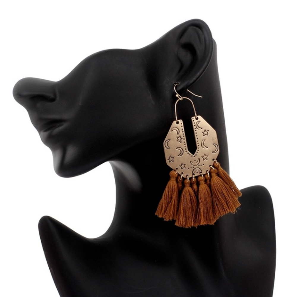 Moon and Star Polygon Tassels Earrings - Picture 9 of 11